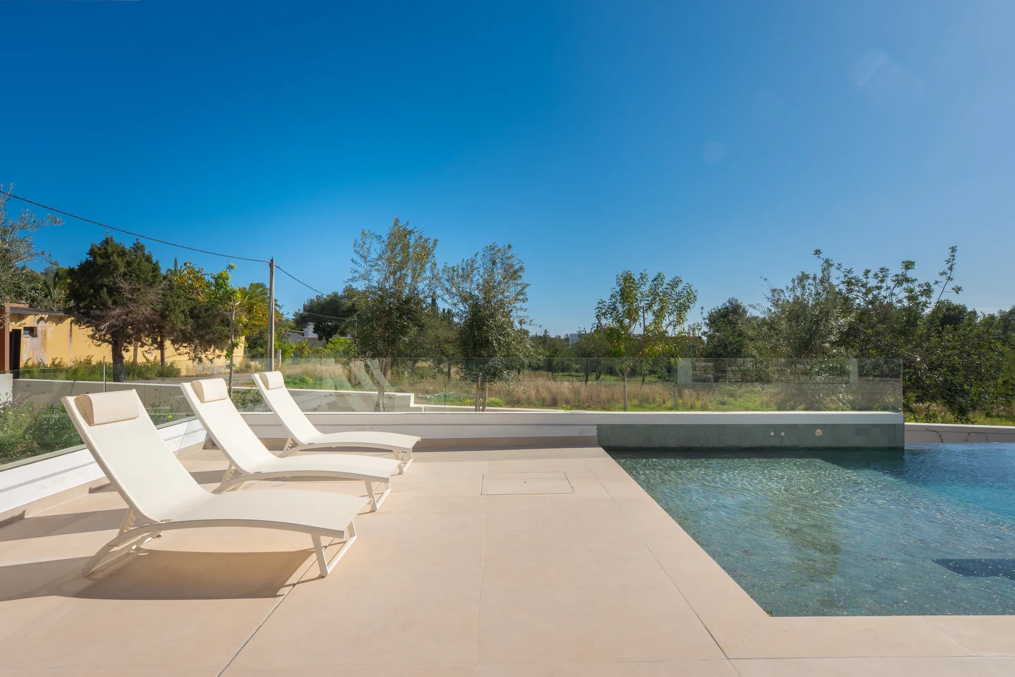 Infinity pool facing the countryside