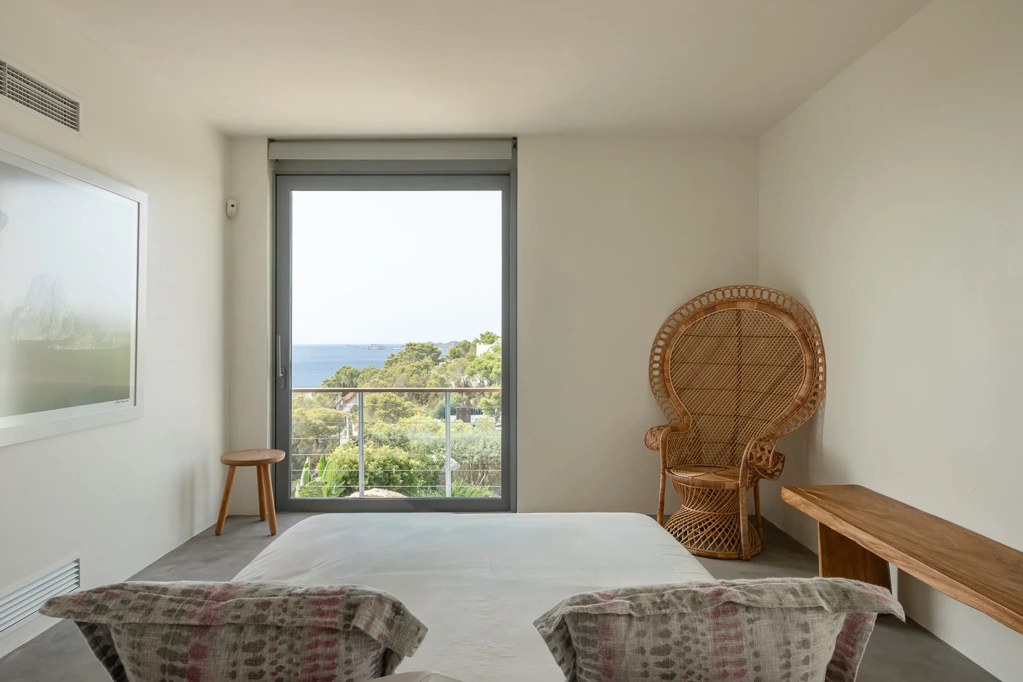 Bedroom with sea-view balcony